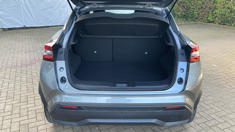 Nissan Juke 1.0 DiG-T 114 N-Connecta 5dr DCT Petrol Hatchback